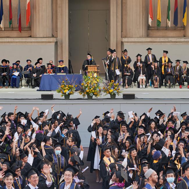 Professor Emeritus David Culler encouraged data science graduates to greet the family and friends supporting them at Hearst Greek Theatre. (Photo/ KLCfotos)